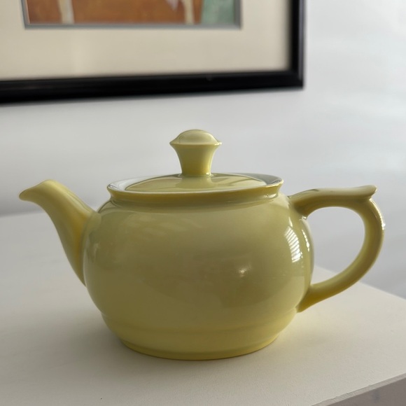 Vintage Arabia Finland Small Yellow Teapot Made in Finland - Picture 2 of 8